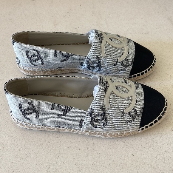 BRAND NEW Size 7 CHANEL Espadrilles in Taupe, Grey and Black - Picture 3 of 11